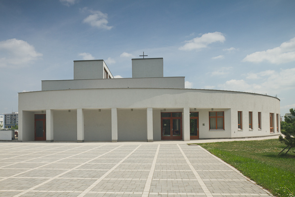 Komunitní centrum Matky Terezy - zadní pohled